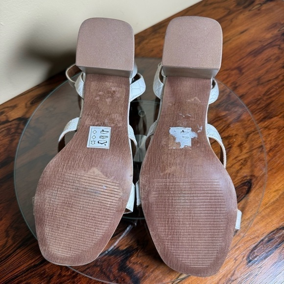 Crevo Kaitlyn Block Heel Dress Sandal - white - size 8.5 - Picture 16 of 16